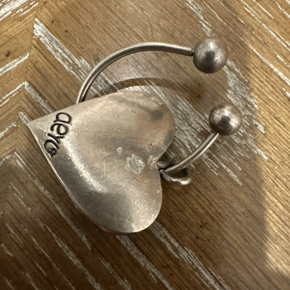 aero love peace and happiness‎ keychain charm